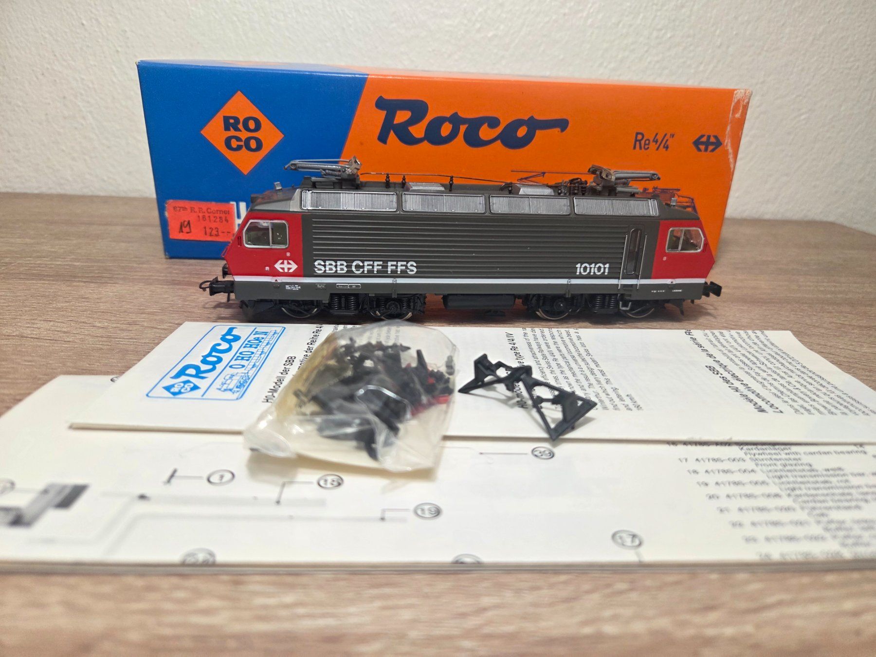 Roco Modellini di ferrovie: Roco 04178 B E-Lok 10101 SBB H0 (1) – Usato da St-Aubin-Sauges venduto da Lo_Go 6