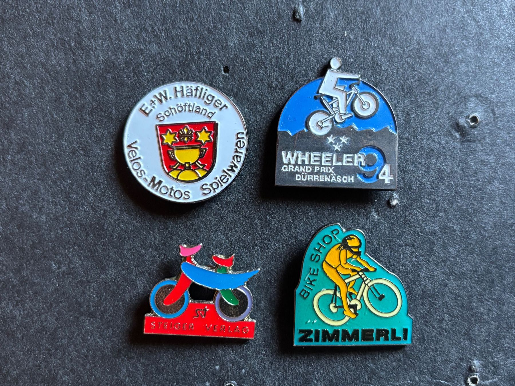 Placchette & Badge: Pins Fahrräder Velos – Usato da Lützelflüh-Goldbach venduto da NicoleL.