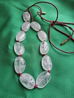 Bergkristall Quarz Collier Halskette an rotem Band