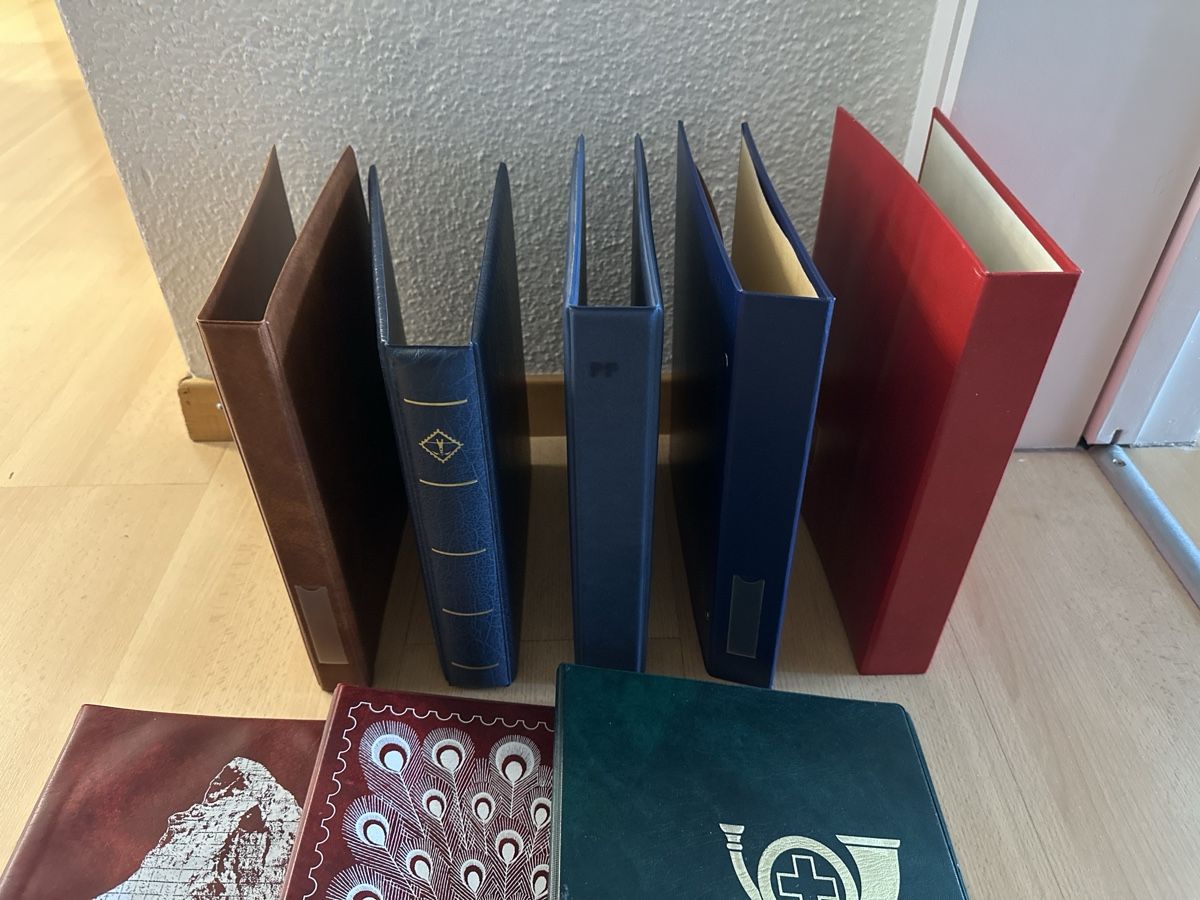 Raccoglitori: Briefmarken Ordner – Usato da Horw venduto da yvesmarc 1