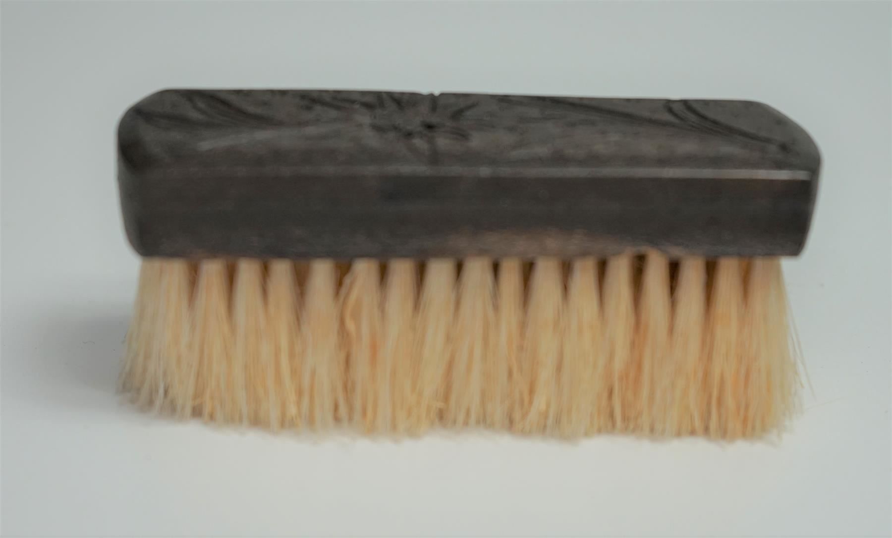 Articoli in legno: Bürste, Brienzer Schnitzerei – Usato da Brienz BE venduto da P.Edelweiss 1