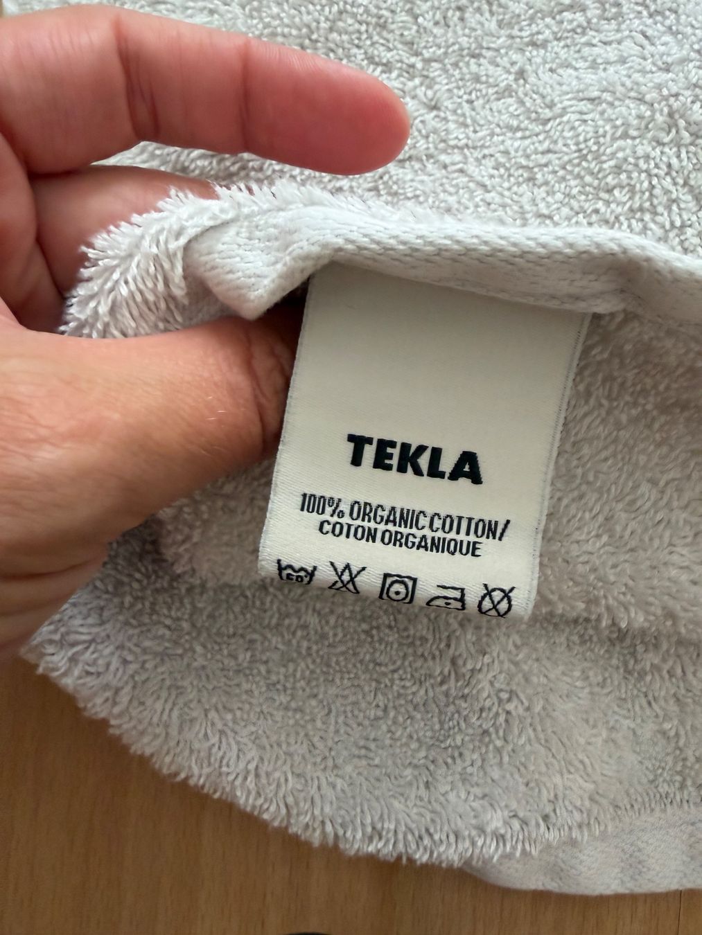 Serviettes de bain: Tekla - hellgraues Handtuch – D'occasion à Zürich par laurapb 3