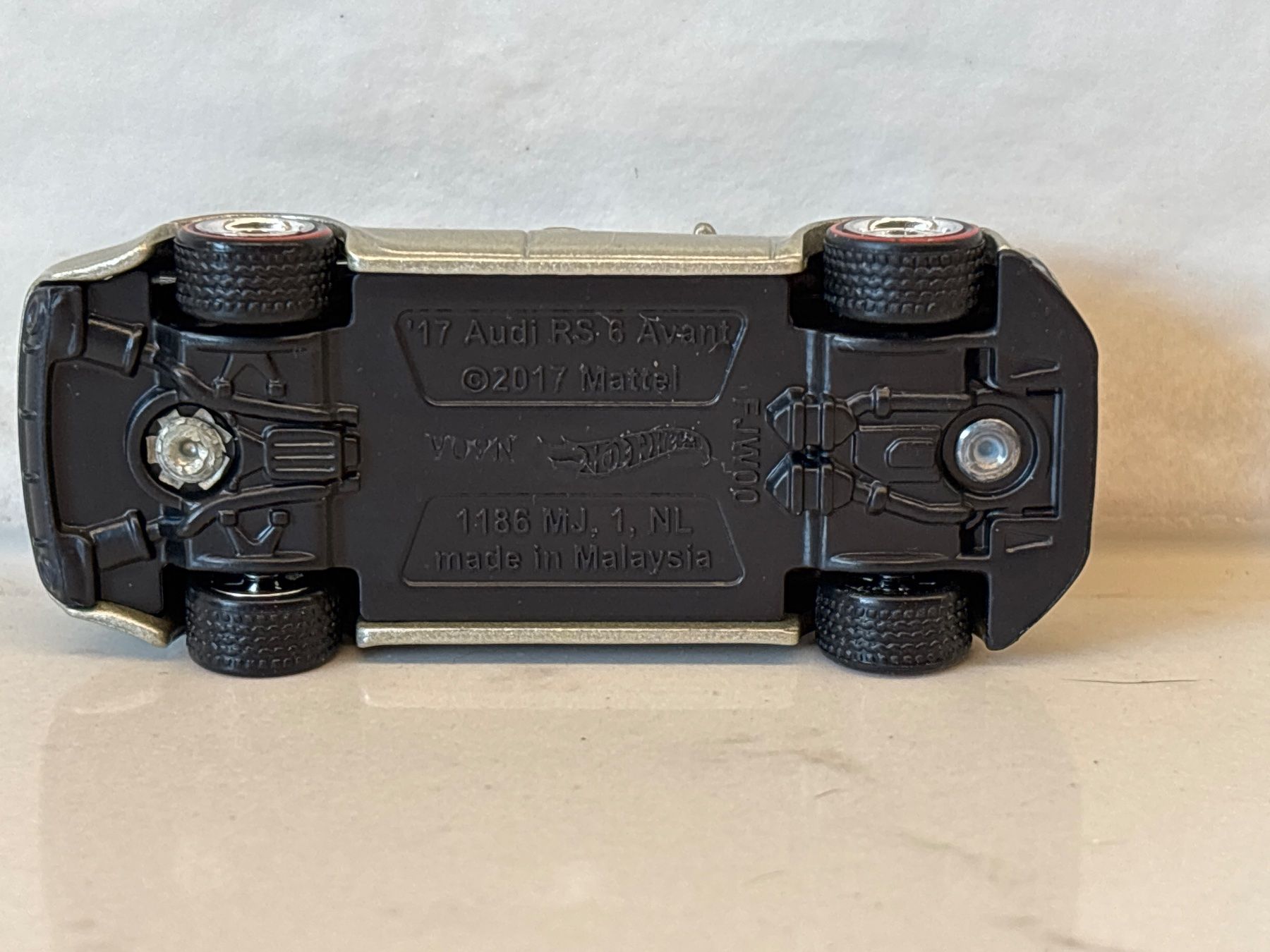 Hot Wheels Modellini d'auto: Hotwheels Audi Rs 6 test usine 1/64 – Nuovo (secondo la descrizione) da Gollion venduto da Hampton 2