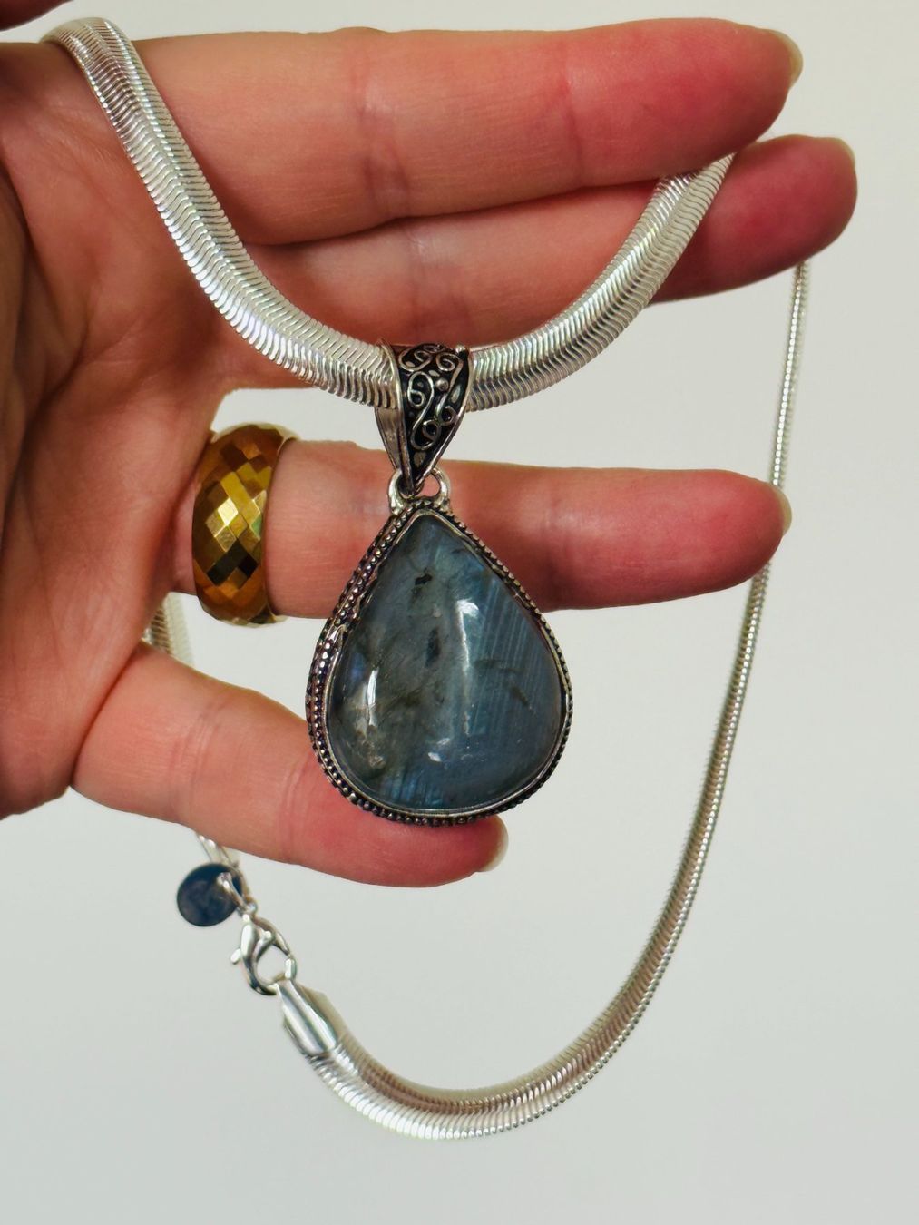 Catenine: Labradorite necklace – Nuovo e nell'imballaggio originale da Genève venduto da AGBERG 1