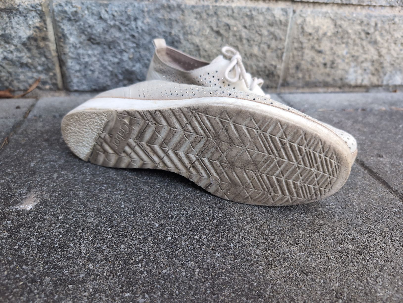 Gabor Damenschuhe: Sommerschuhe Gr. 39 mit Lochmuster beige – Gebraucht aus Alberswil von __colafroeschli__ 2