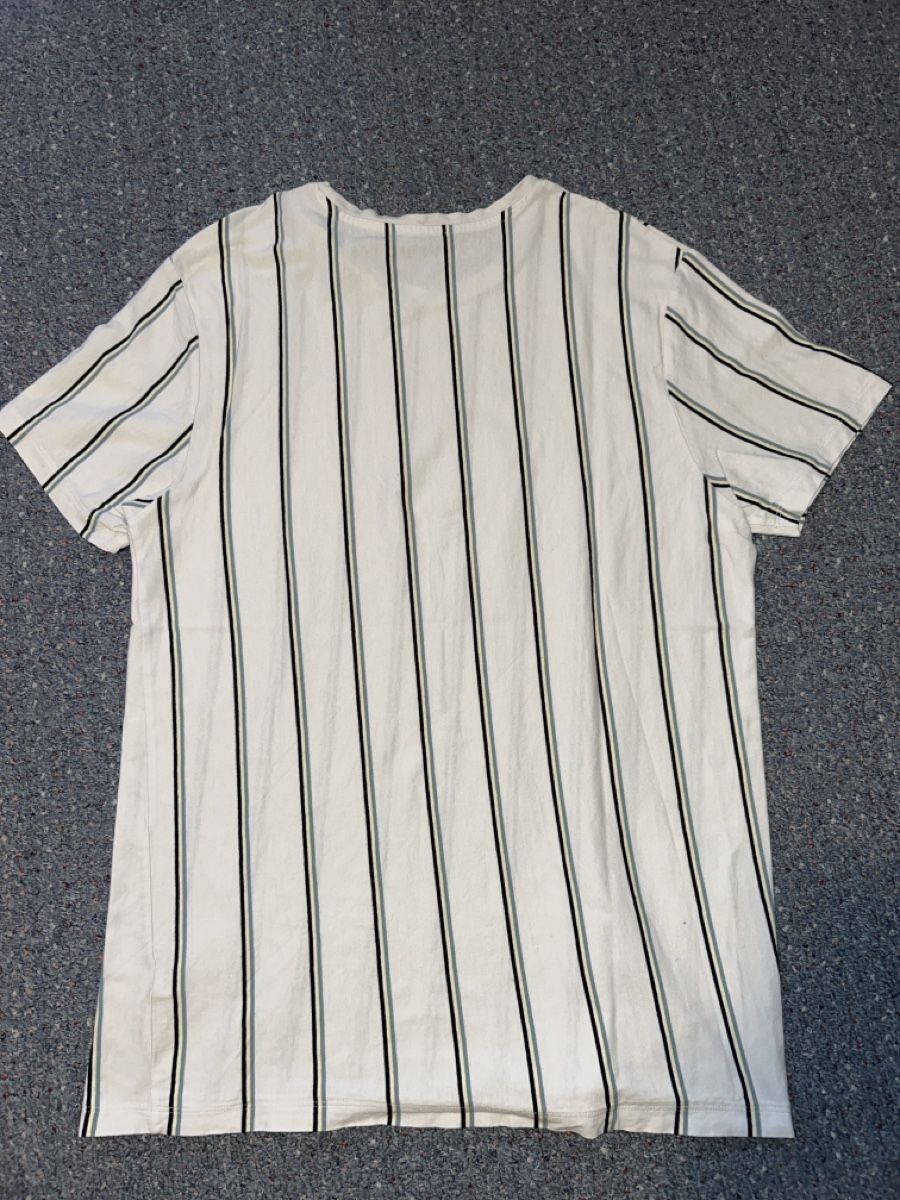 New Look Hemden, T-Shirts & Polos: T-Shirt – Neu (gemäss Beschreibung) aus Oberwil (Dägerlen) von Pascal17 1
