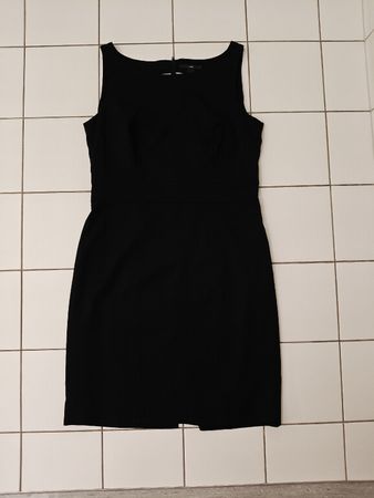Kleid grösse 142