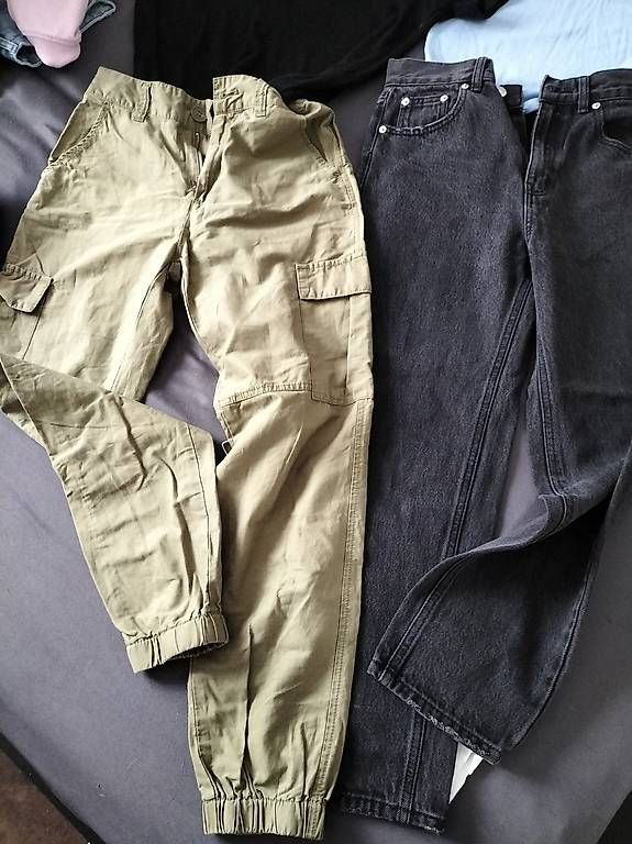 Lotti di vestiti: Jeans & Shirt Kurzarm – Usato da Amriswil venduto da cbe_cr6q 1