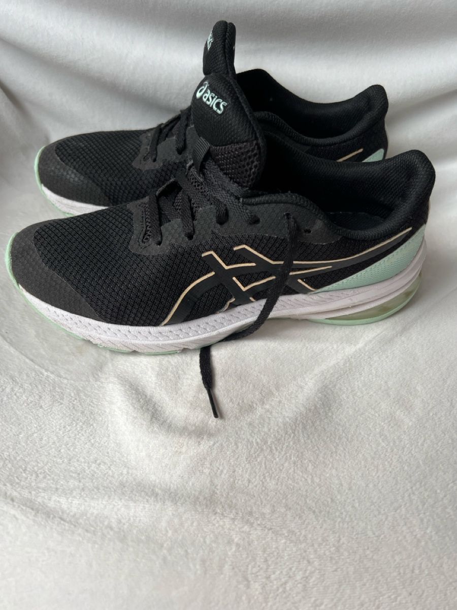 Asics Scarpe da uomo: Asics GT-1000 12 – Usato da Mörel venduto da Emozia