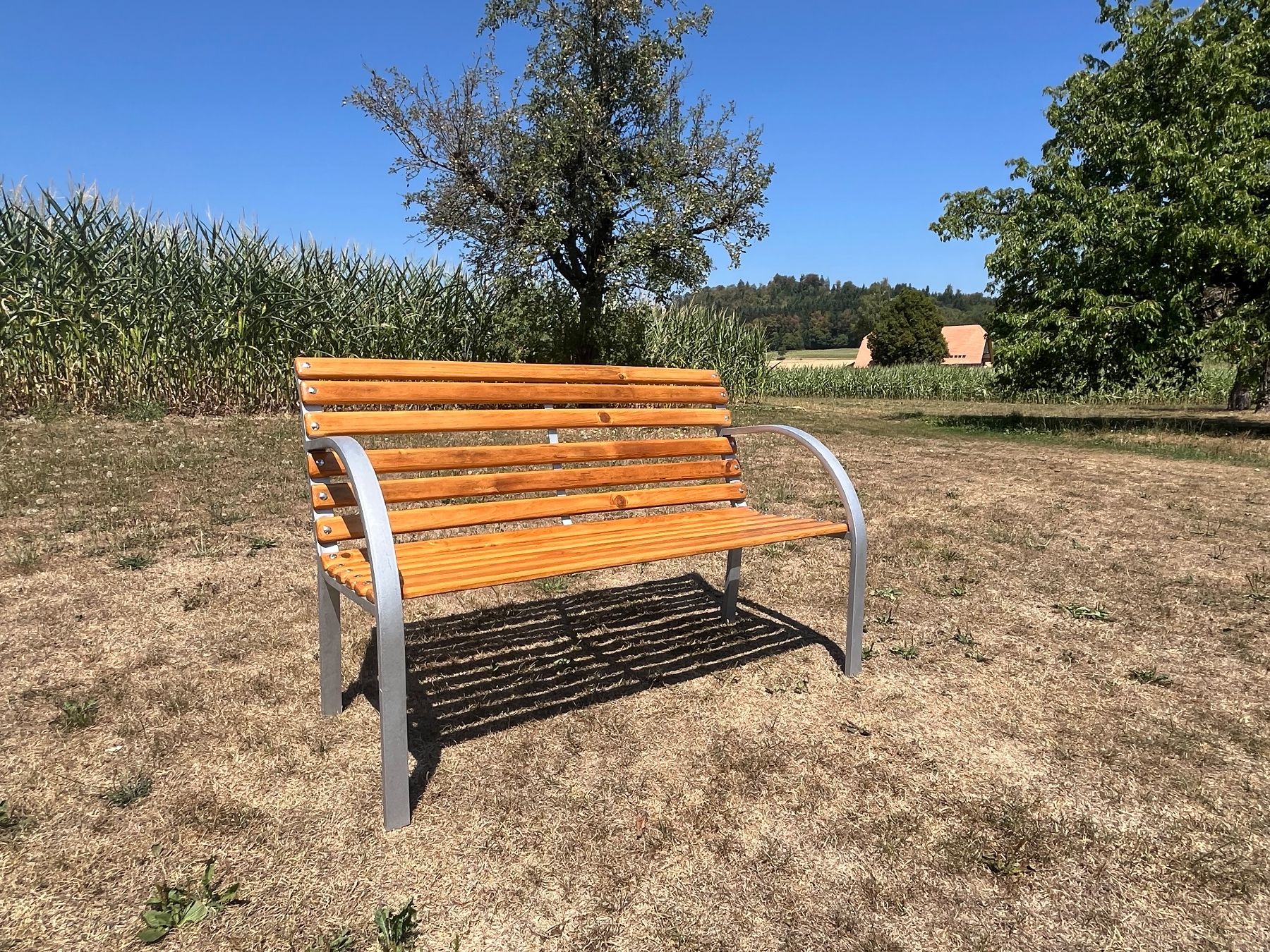 Bancs: Gartenbank Restauriert – D'occasion à Allmendingen b. BE par juair
