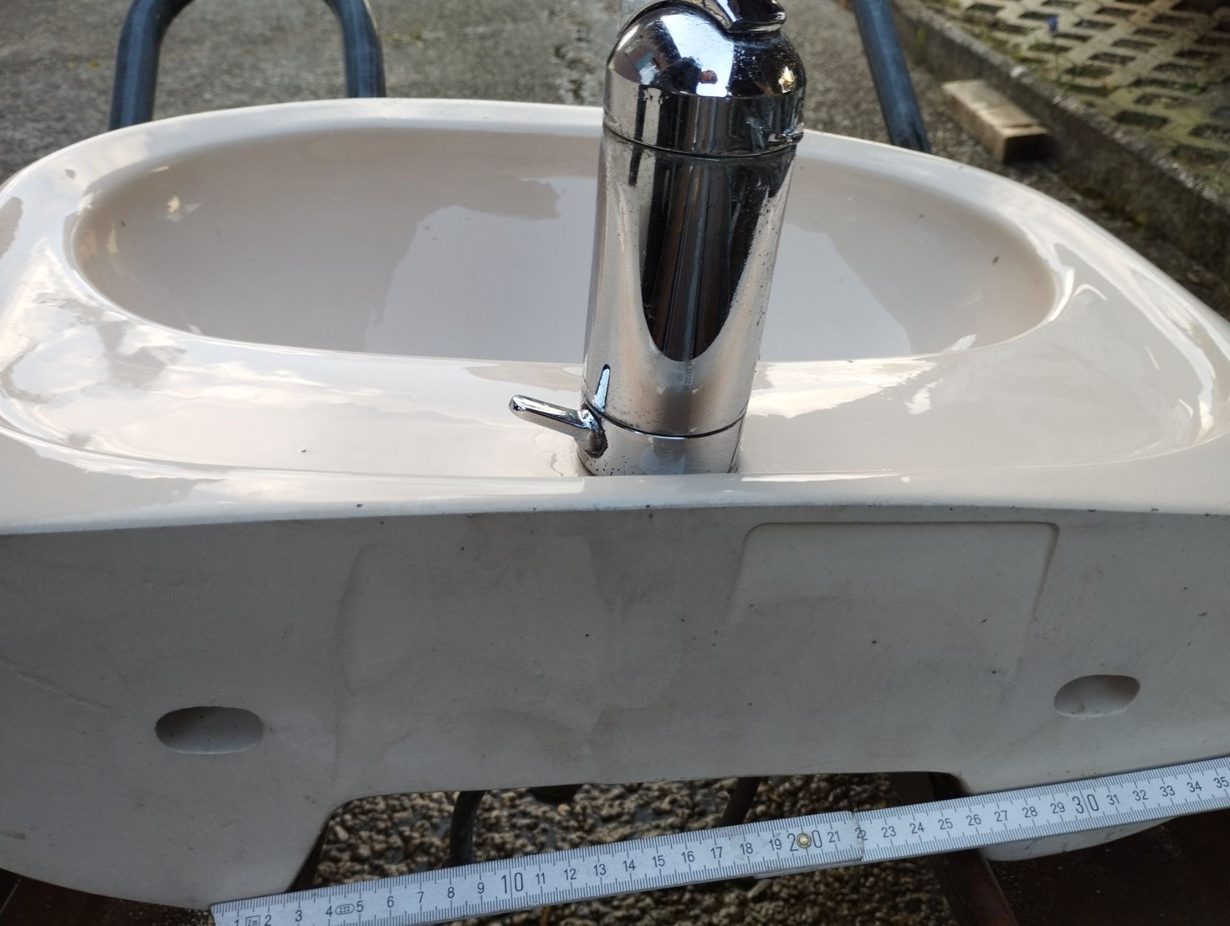 Lavabi & lavandini: Waschtisch mit Armatur – Usato da Rheinsulz venduto da EGON01 3