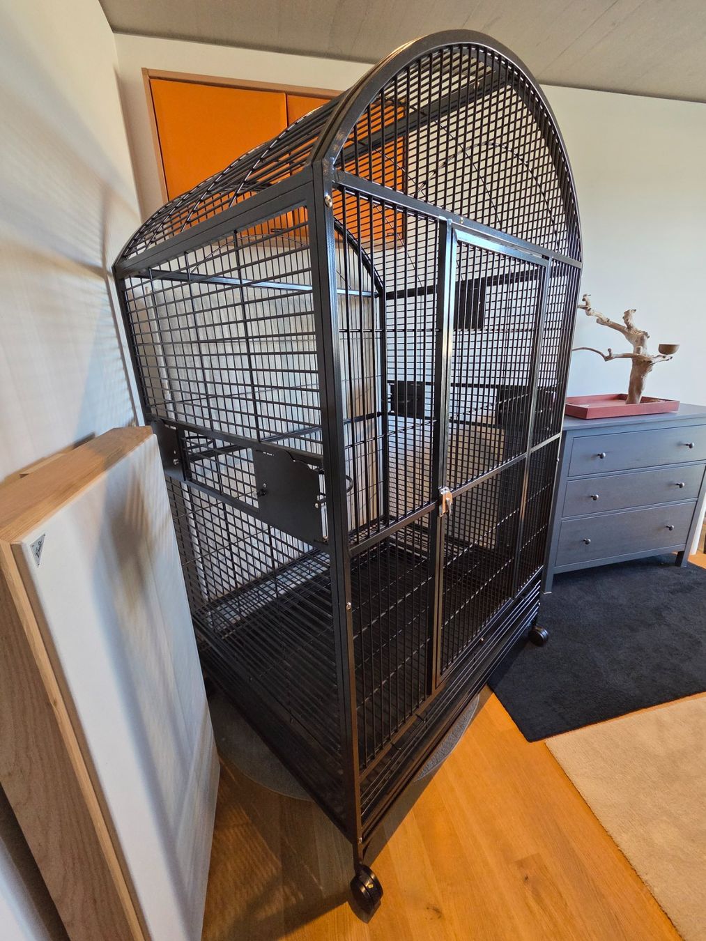 Cages, transport & sécurité: Cage Castle Perroquet - Bol compris – D'occasion à Delémont par Cardazam 2