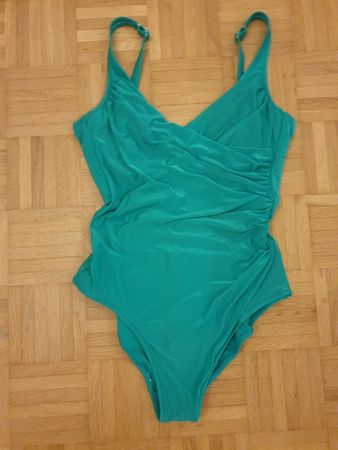 Maillot de bain, M/cup B, une pièce, très bon état, verte 
