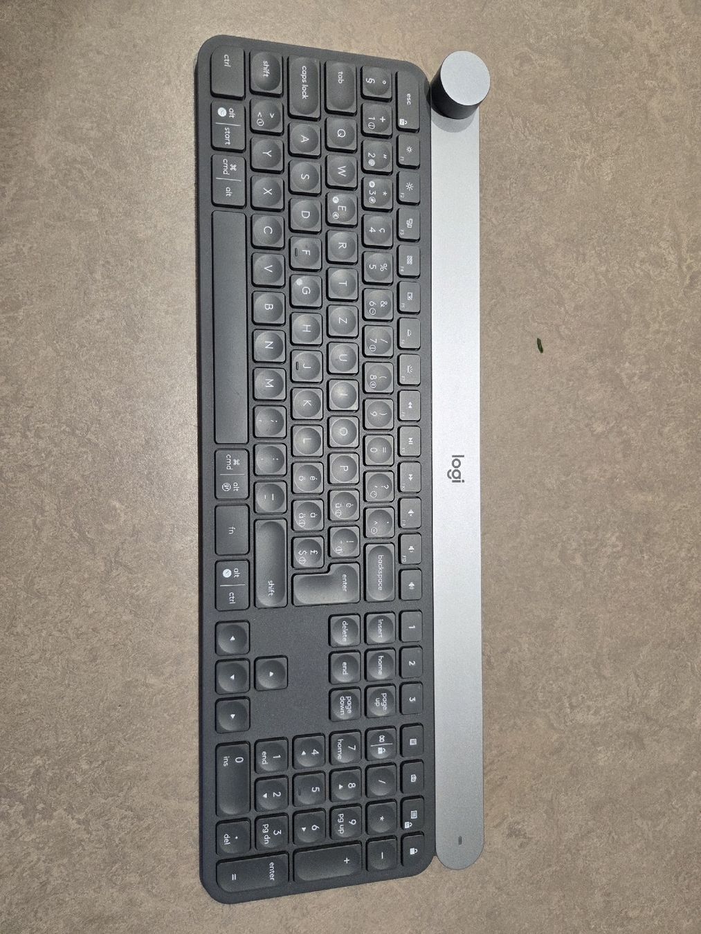 Logitech Tastiere: Logitech Craft Wireless Keyboard (CH-Layout) – Bluetooth – Usato da Zug venduto da olx_5shp 2