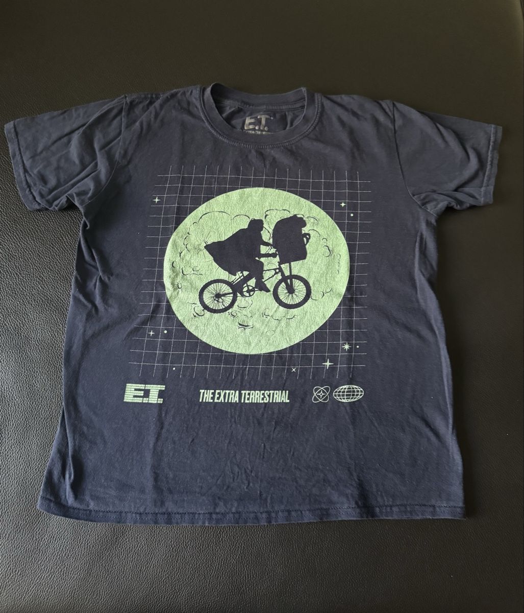 T-shirt: E.T. T-Shirt Grösse 146 - dunkelblau – Usato da Effretikon venduto da Spatz2012