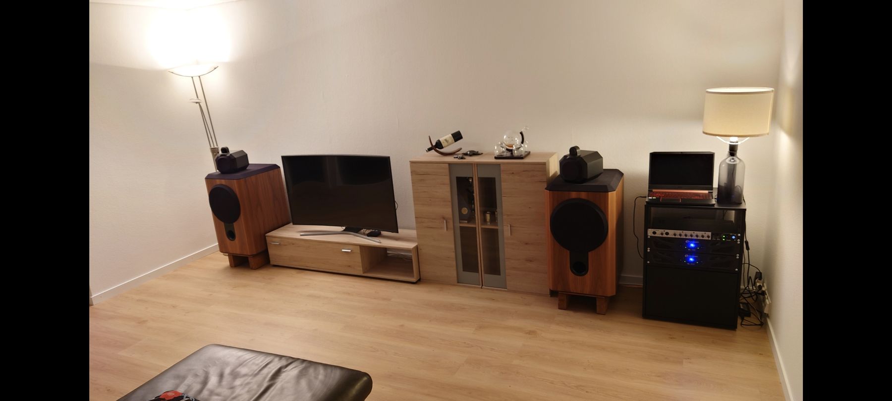 Meubles TV: TV-Möbel + 2 Vitrinenschränke in Eiche Optik – Neuf (Voir description) à Frauenfeld par Hallk