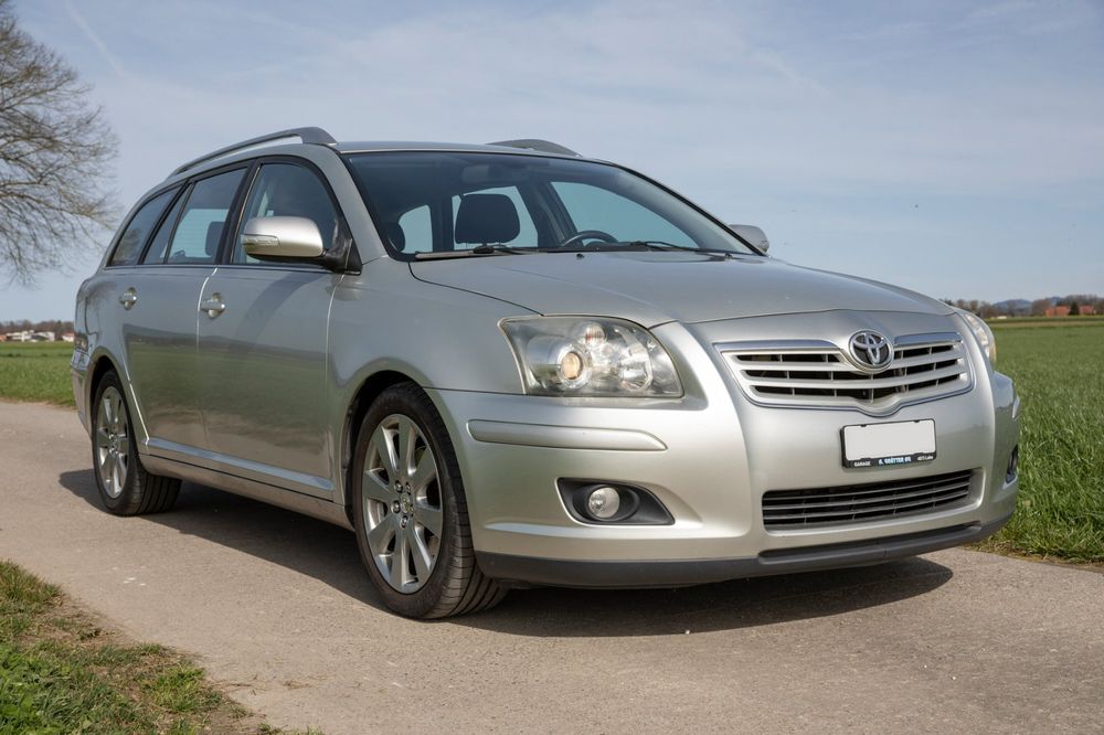 Toyota Avensis 2.0 Kombi