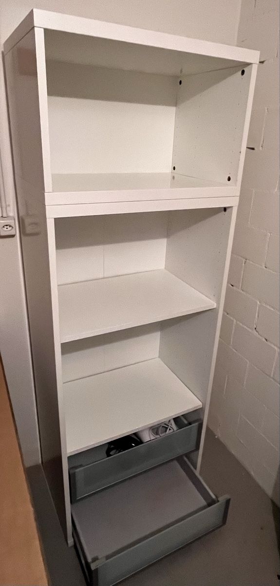 Scaffali: Regal IKEA Besta weiss – Usato da Speicher venduto da Alberto6701 2