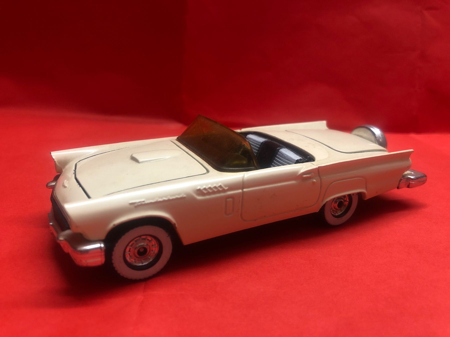 Corgi Toys Modellini d'auto: Corgi Ford Thunderbird / Made in Gt. Britain – Usato da Rümligen venduto da Sibill