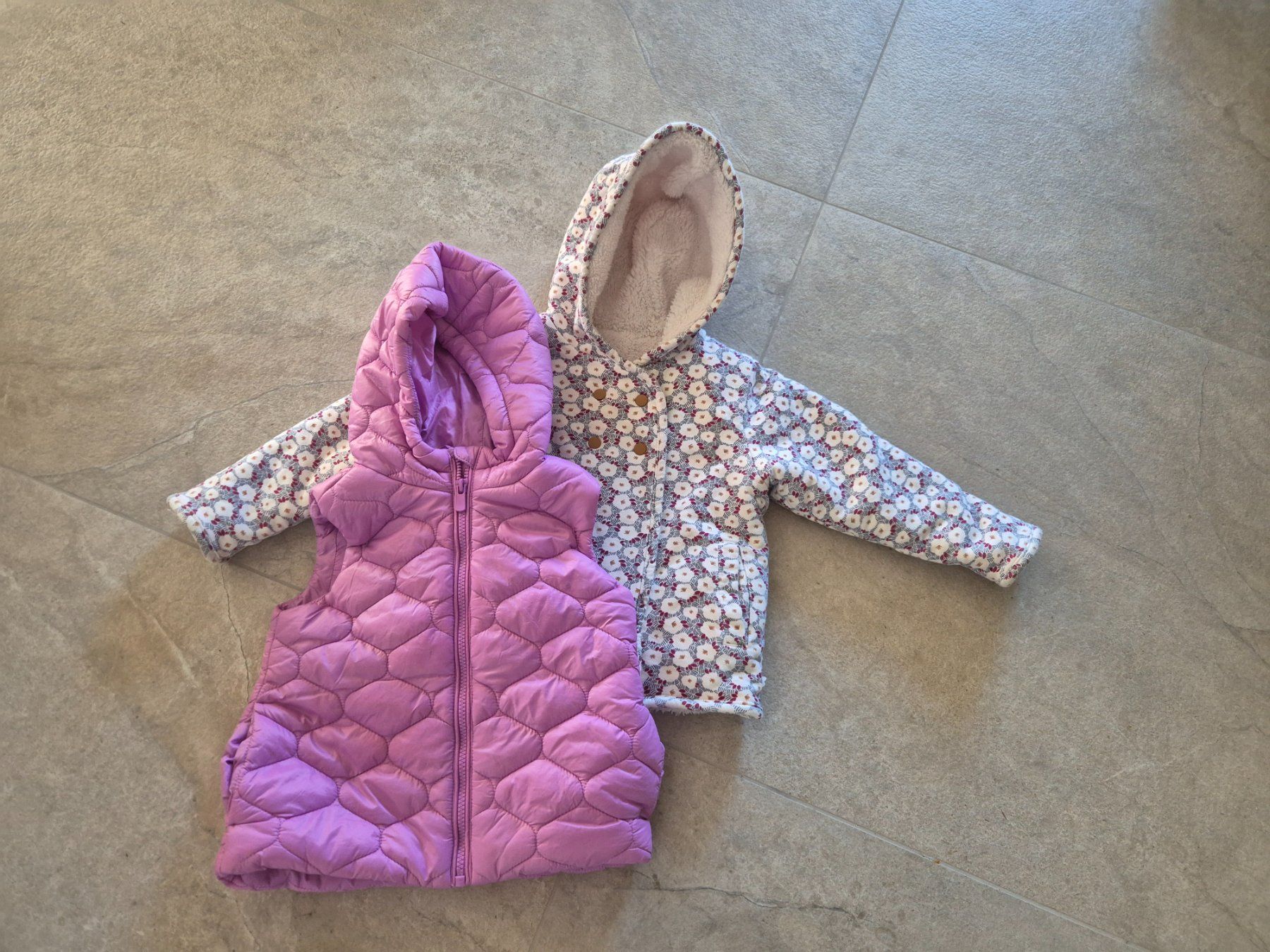 Lotti & Set di vestiti: Kleiderpaket Mädchen 92 – Usato da Ebmatingen venduto da Yvory.84 2