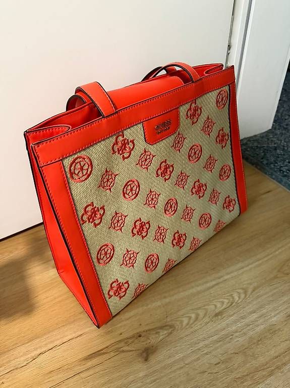 Borse da donna: Guess Handtasche – Usato da Seedorf UR venduto da Lia_mia