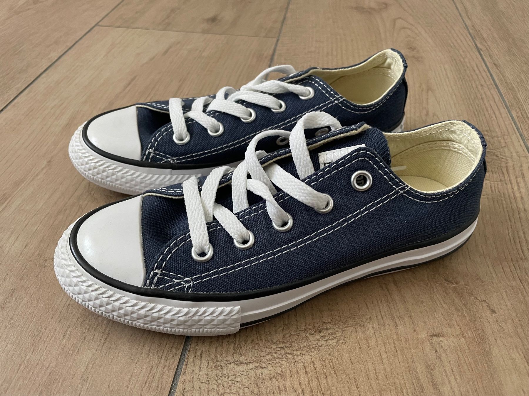 Converse Scarpe per ragazzi: Converse Turnschuhe dunkelblau Gr. 30 NEU – Nuovo (secondo la descrizione) da Waltenschwil venduto da hansnine 2
