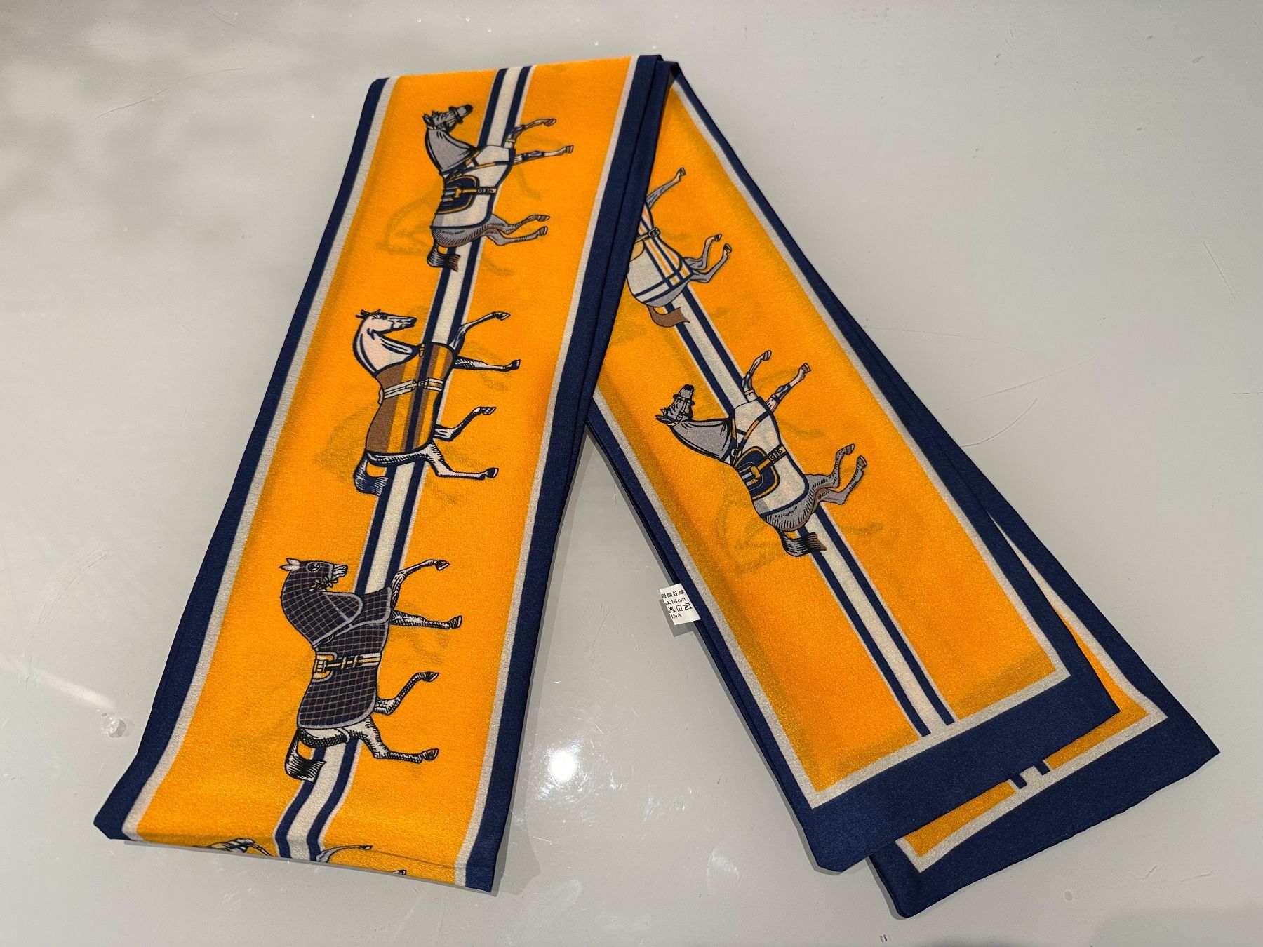 Foulards, Tücher & Schals: Lässiges Twilly – Neu und originalverpackt aus Hittnau von LuxAndMore 1
