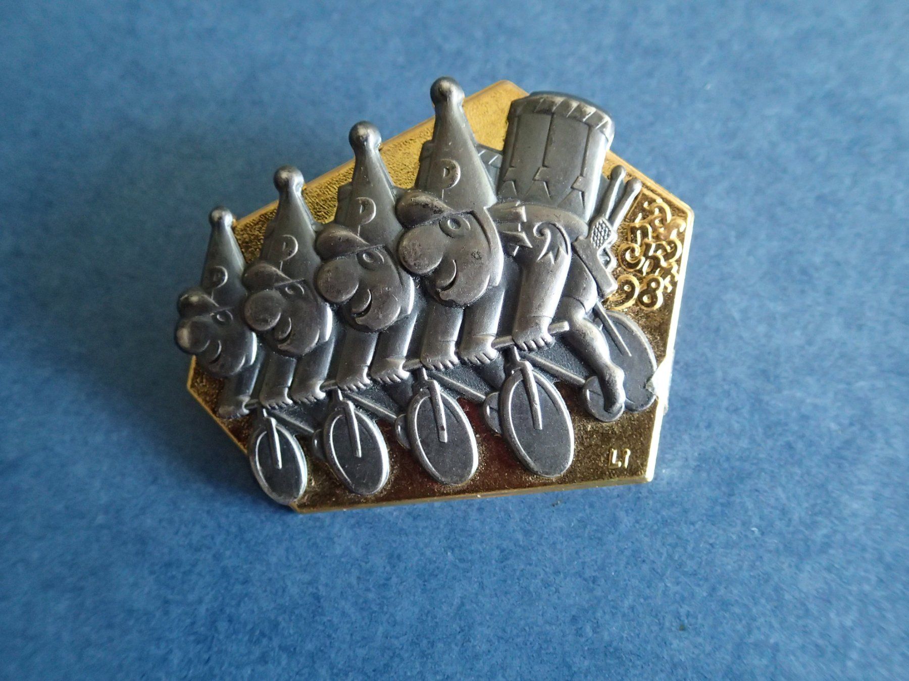 Basler Placchette & Badge: Blaggedde  GOLD  1998 – Usato da Allschwil venduto da Salus17