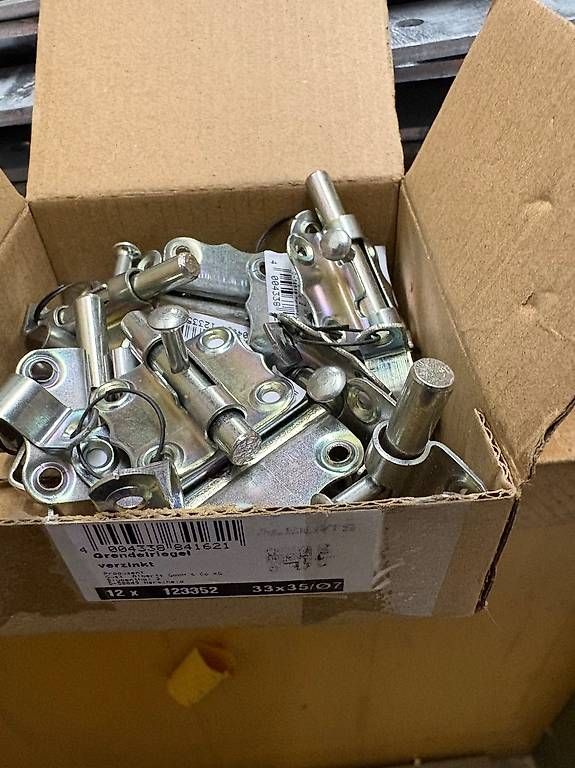 Recinzioni: Grendelriegel 15Stk Neu – Usato da Müselbach venduto da Mueselbach 1