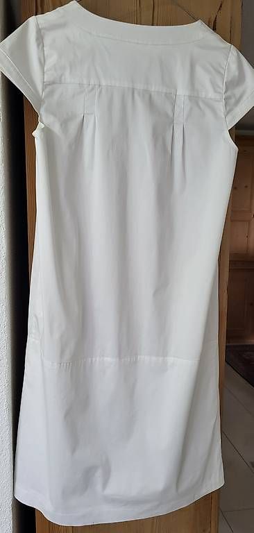 Vestiti: Elegantes Kleid der Marke SARAR 40 – Usato da Zizers venduto da Roosi1 6