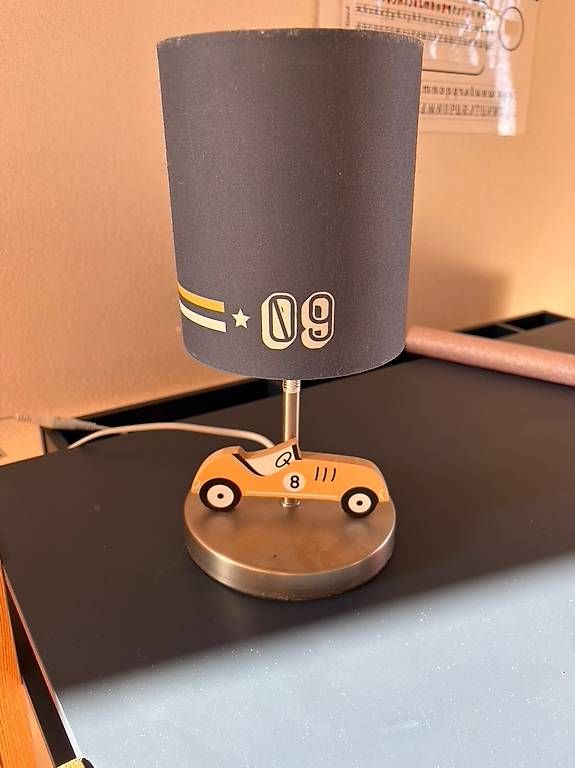 Lampes: Lampe de chevet ou de bureau – D'occasion à Semsales par lor_2lvn
