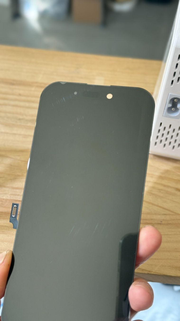 Telefoni cellulari / Smartphones: Écran soft OLED iPhone 17 UTU – Nuovo e nell'imballaggio originale da Morges venduto da DA-repa 5