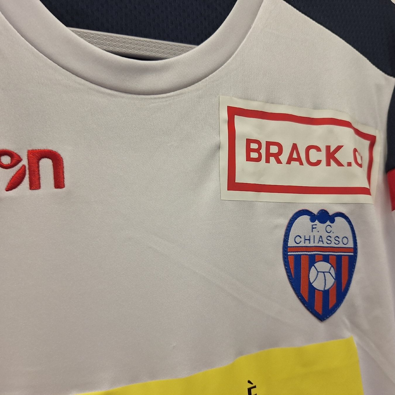 Canottiere & Pantaloni: Macron Fc Chiasso Away M – Usato da Bellinzona venduto da LA-ropa-de-Juan 4