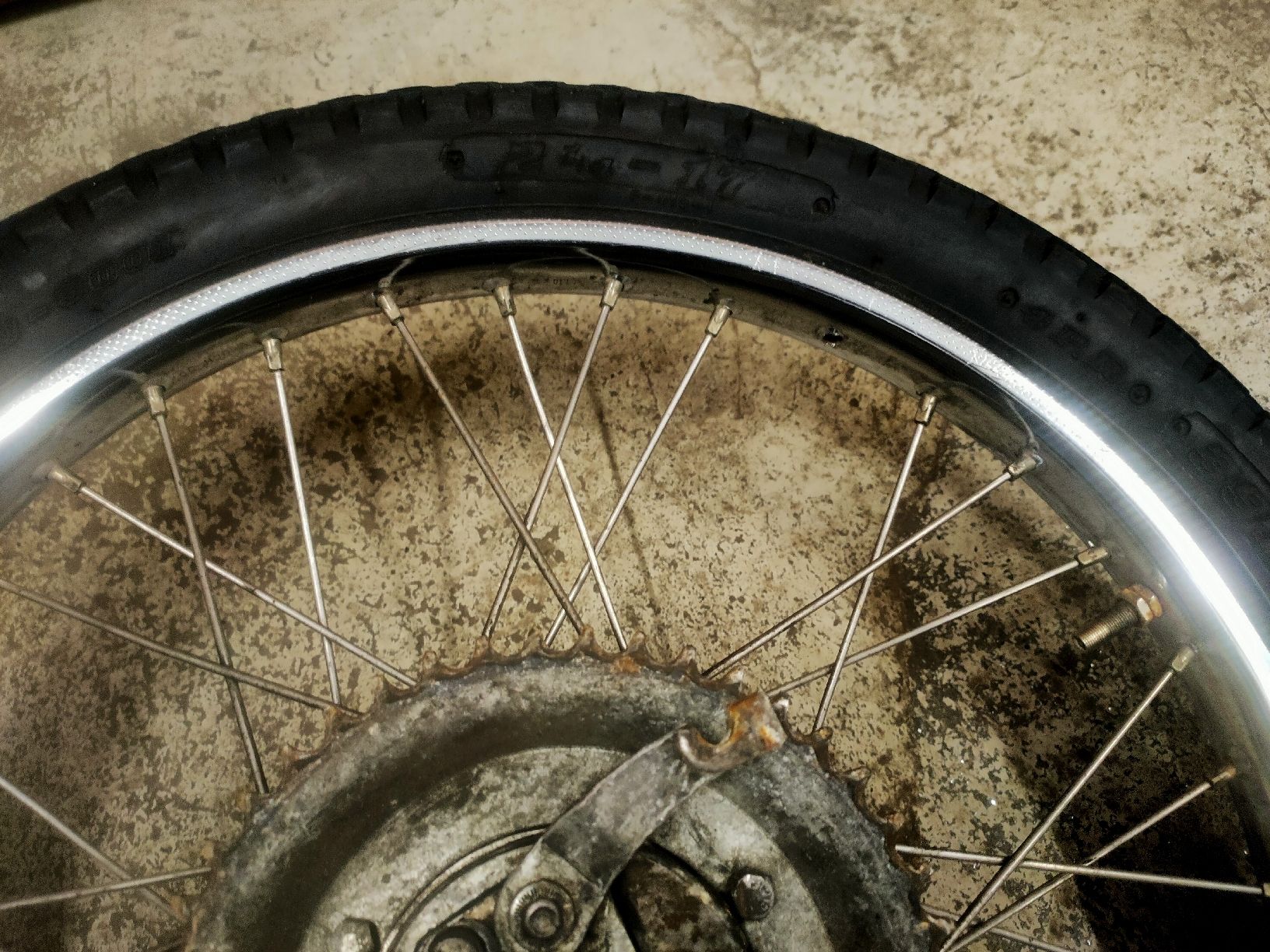 Pneumatici & Ruote complete: Puch Maxi Hinterrad 17  – Difettoso da Schwellbrunn venduto da ueli.l95 1