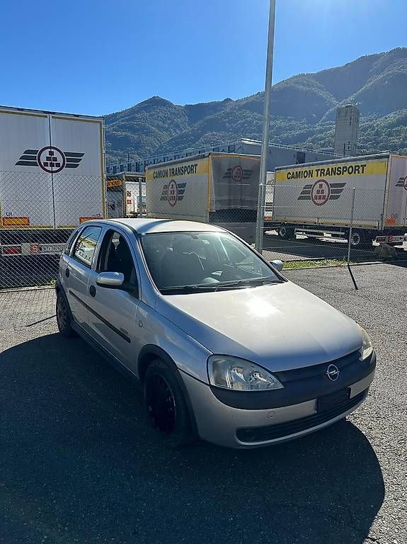Automobili: Opel Corsa  1.4 Automatica  – Usato da Cadenazzo venduto da LuismacchineSagl 3
