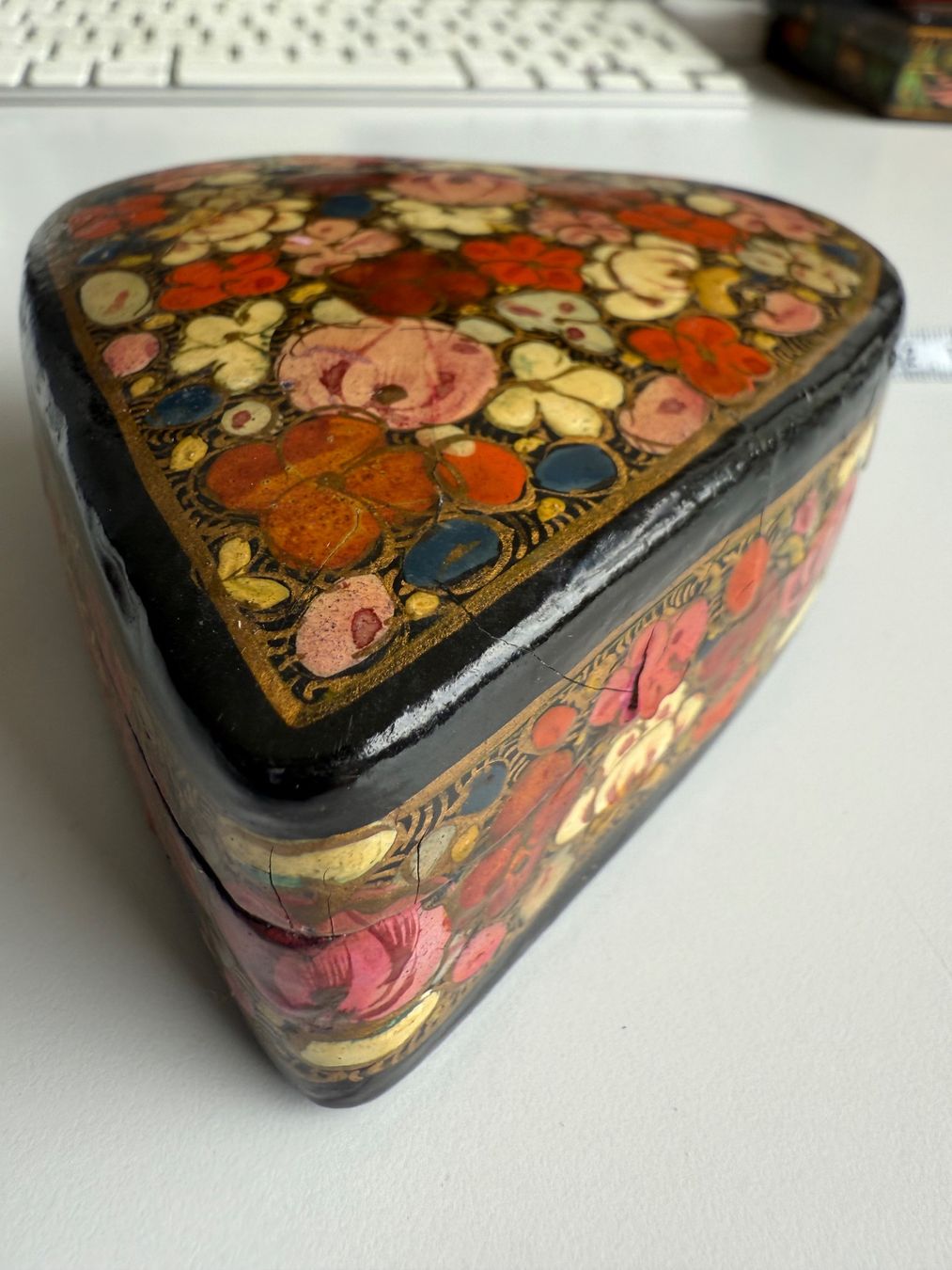 Alle Dekorationen: Indische Herz Dose Lack handbemalt 9 cm – Gebraucht aus Kirchdorf von Vintagewunder 2