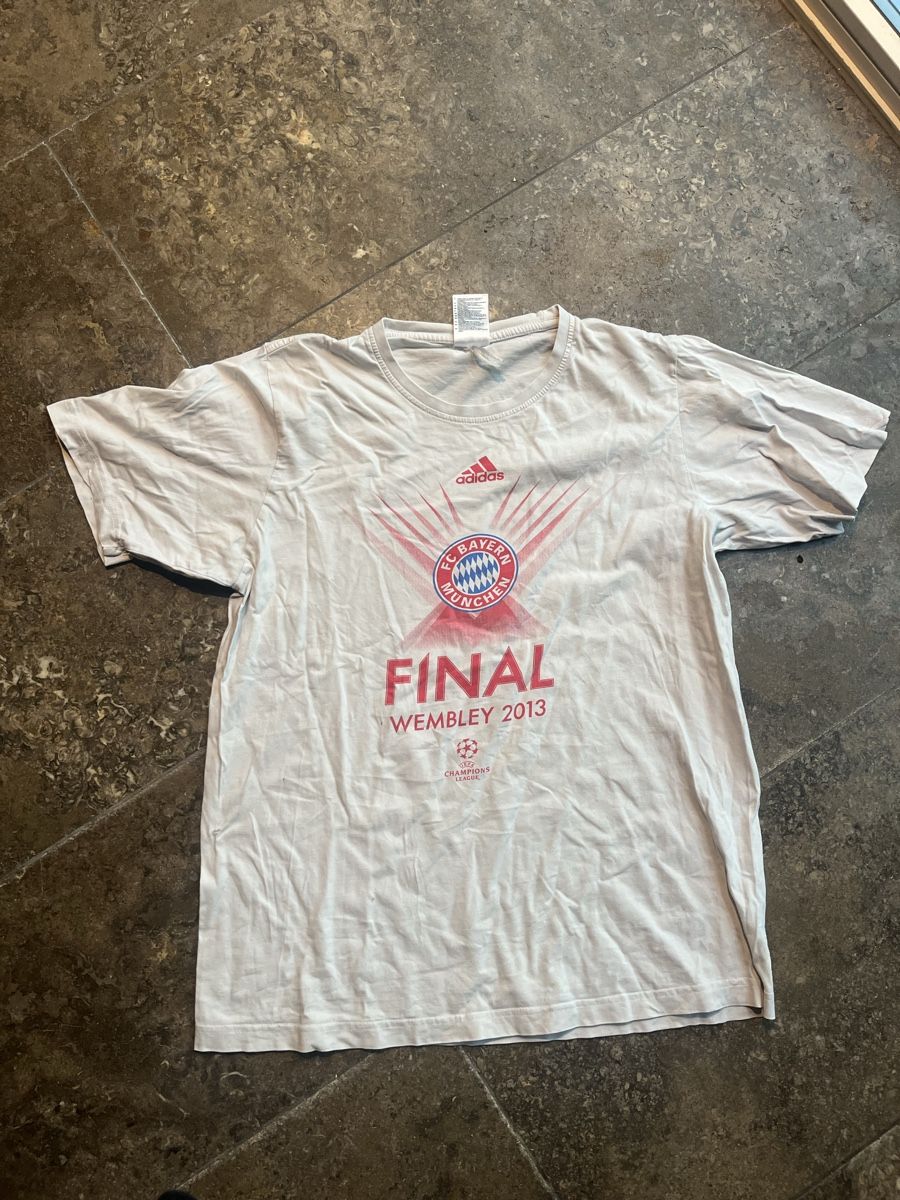 Adidas T-Shirts: FC Bayern Final 2013 Shirt M – Gebraucht aus Gockhausen von Turmfalken