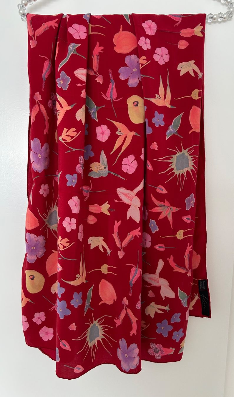 Fabric Frontline Foulards, Tücher & Schals: Frontline Seidenschal, handroulliert 68x130 cm. – Gebraucht aus Horn von Resvi 1