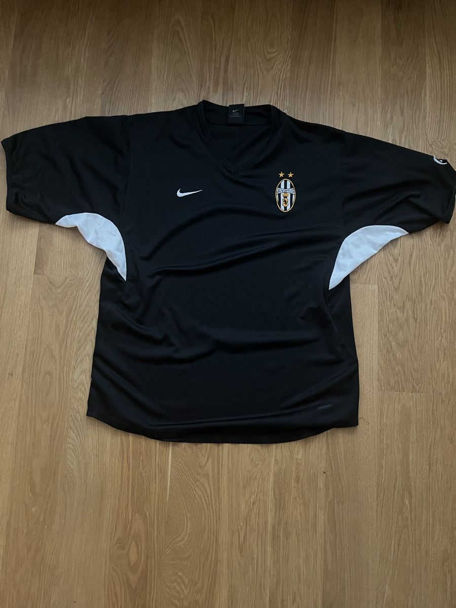 Juventus Maillots de corps & Pantalons: Juventus retro Jersey Gr. M – Neuf (Voir description) à Luzern par lou_p8qb