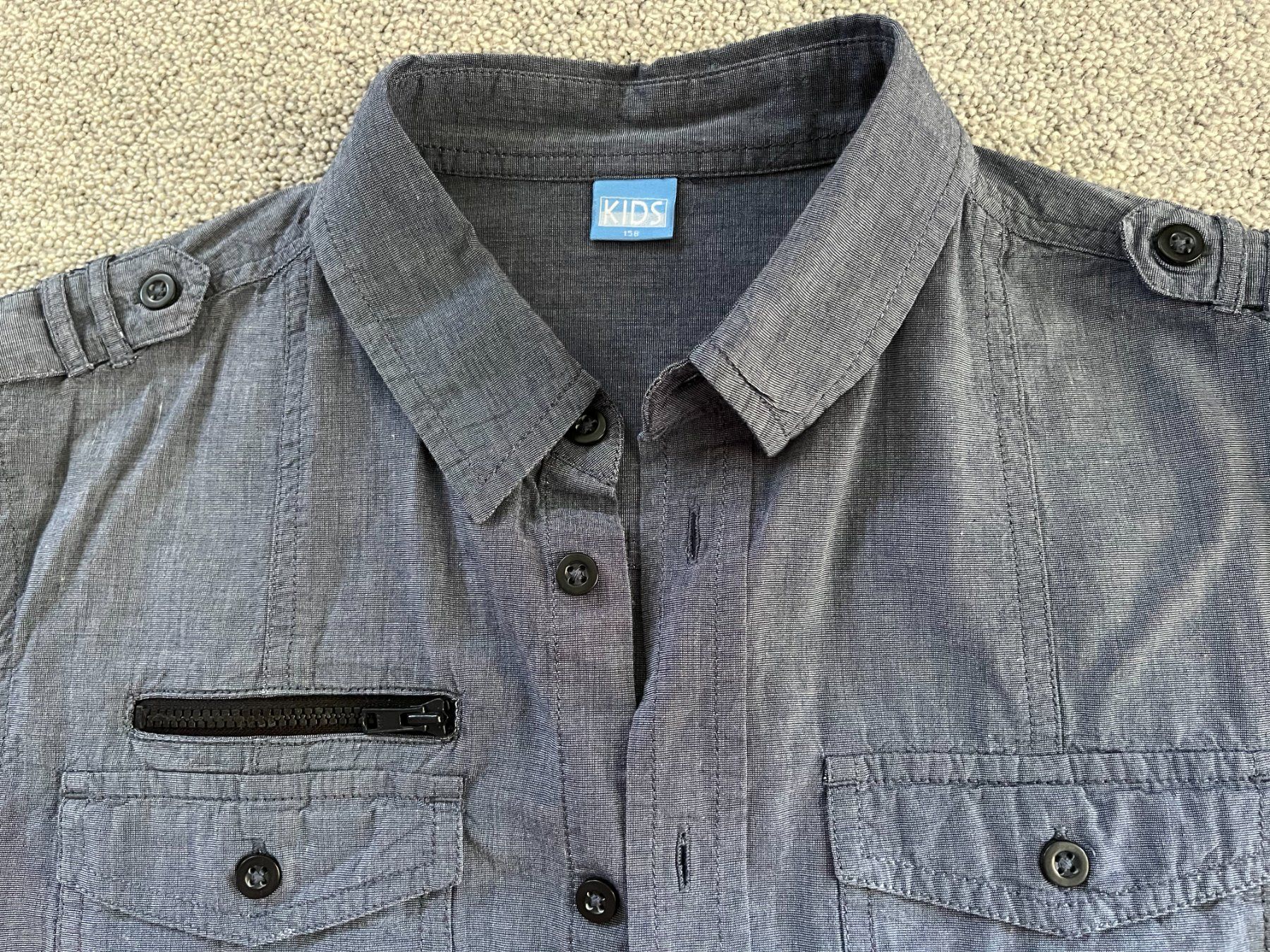 Camicie, T-shirt & Polo: Hemd Gr 152 – Usato da Rekingen AG venduto da nederland1 1