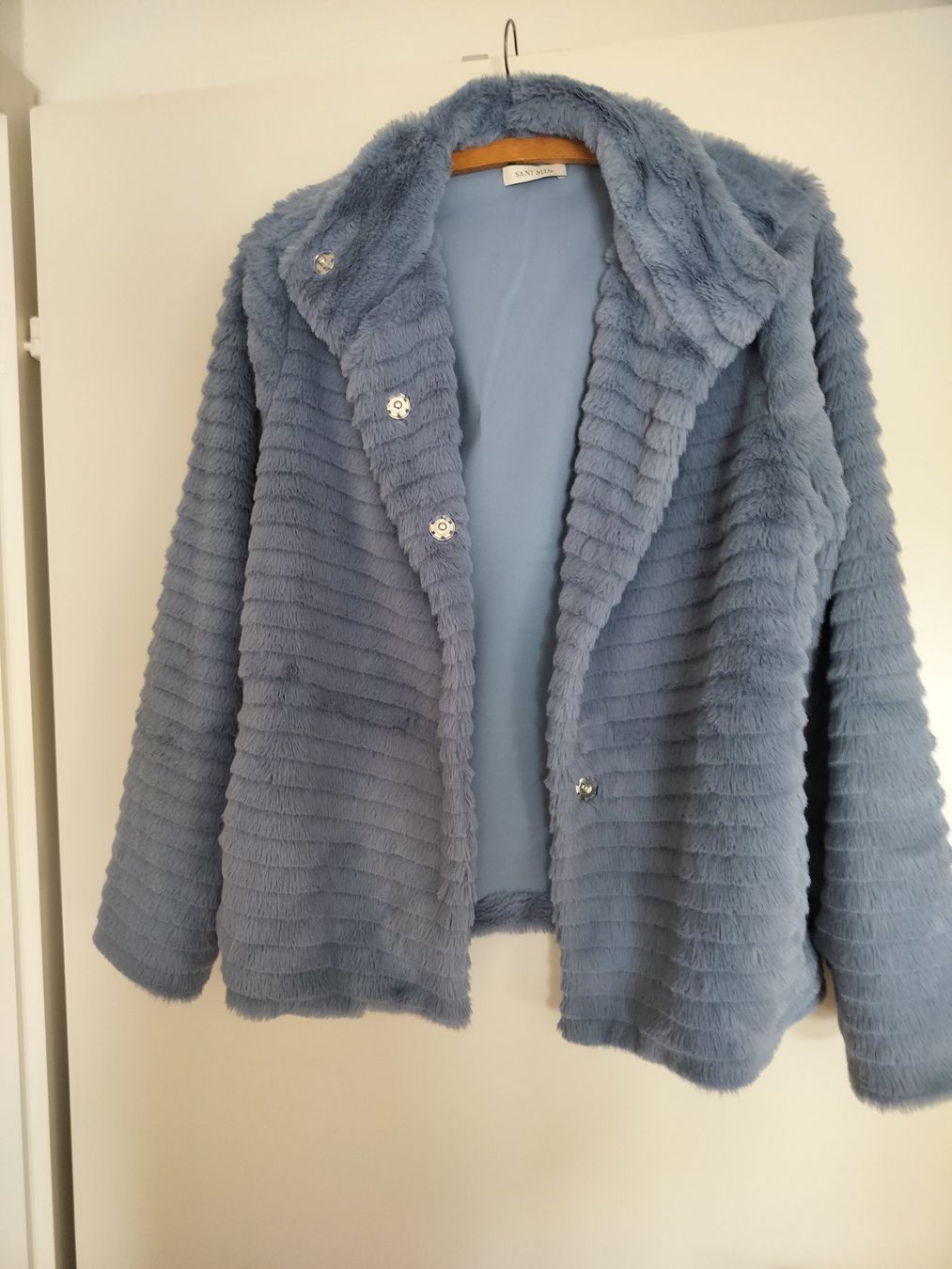 Vestes: Damen Kuscheljacke hellblau Grösse 36 – Neuf (Voir description) à Oberwil BL par mlr_kh52