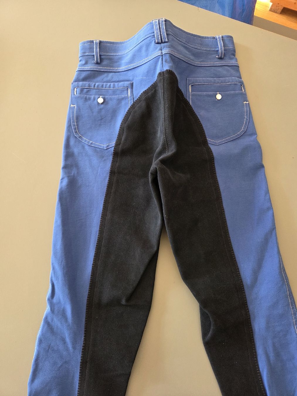 Pantaloni: Reithose Damen / Girls Grösse 36  – Usato da Hünenberg See venduto da Atsemet
