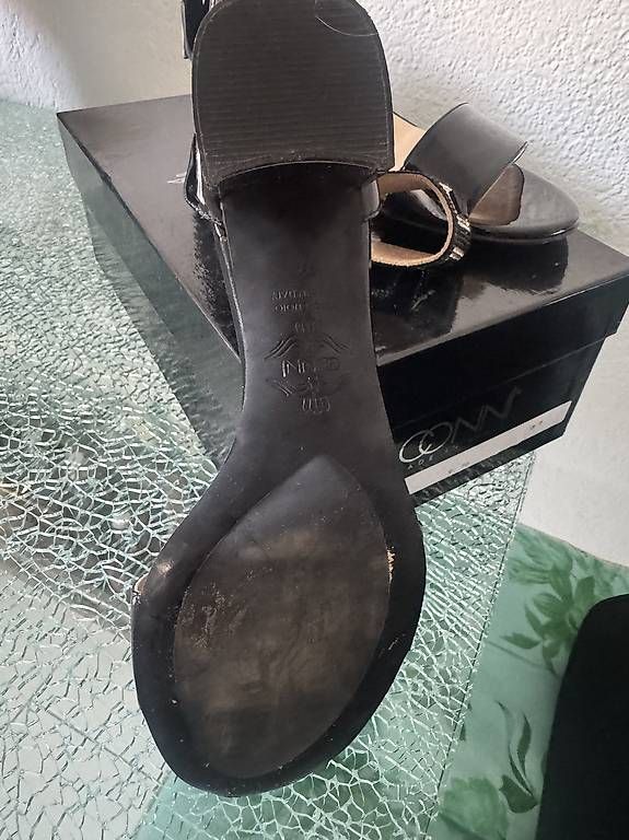 Damenschuhe: Wunderschöne Sandalen Leder Grösse 37 – Gebraucht aus Bern von Ninitto 4