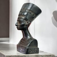 Sculpture Buste de Néfertiti en pierre reconstituée noire