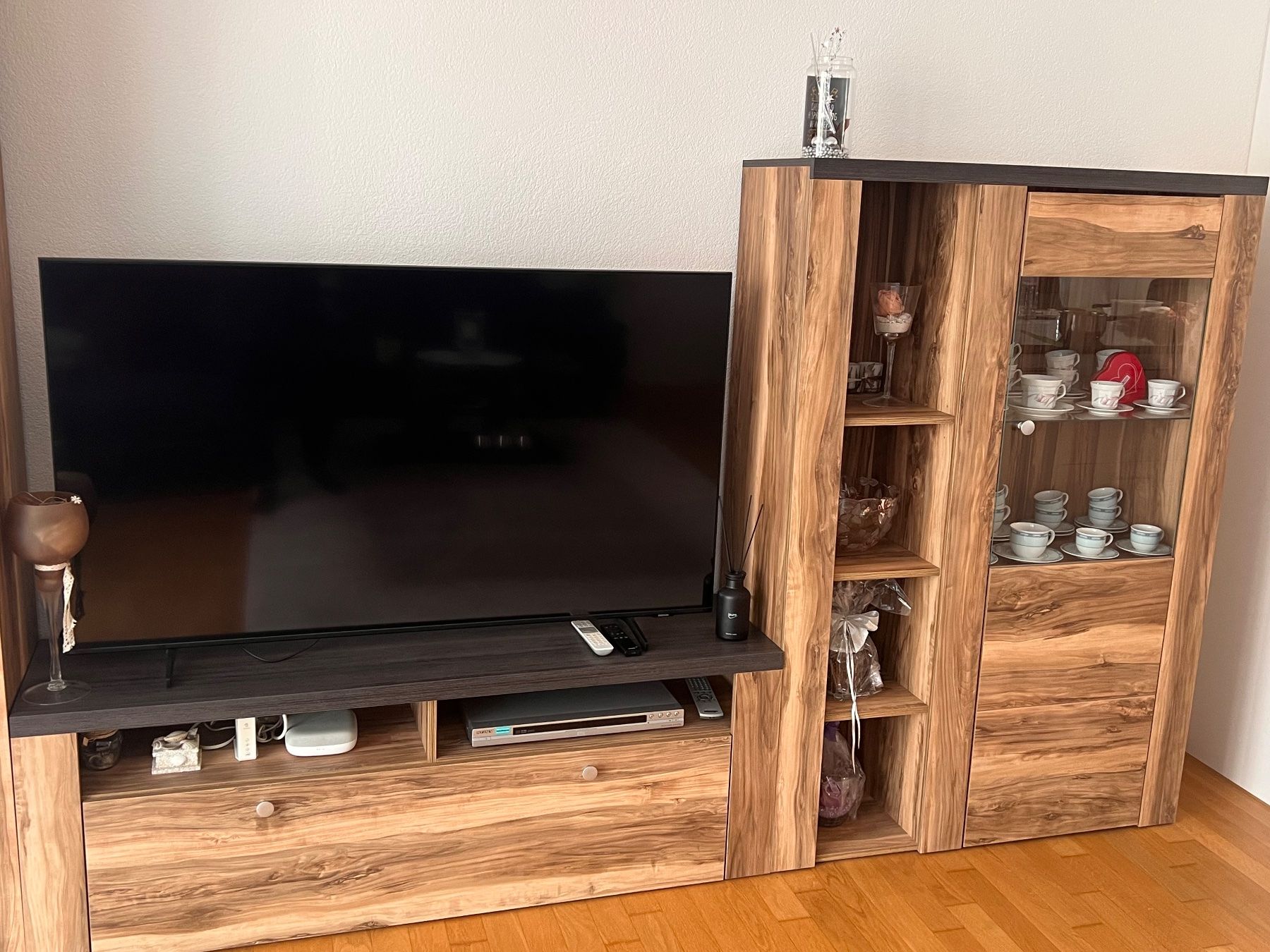Regale: Wohnwand in Holzoptik – Gebraucht aus Staufen von amy31 2