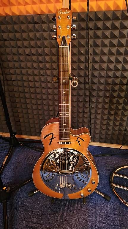 Fender Strumenti musicali: Fender Resonator Guitarre – Usato da Fislisbach venduto da rje_28s6 1