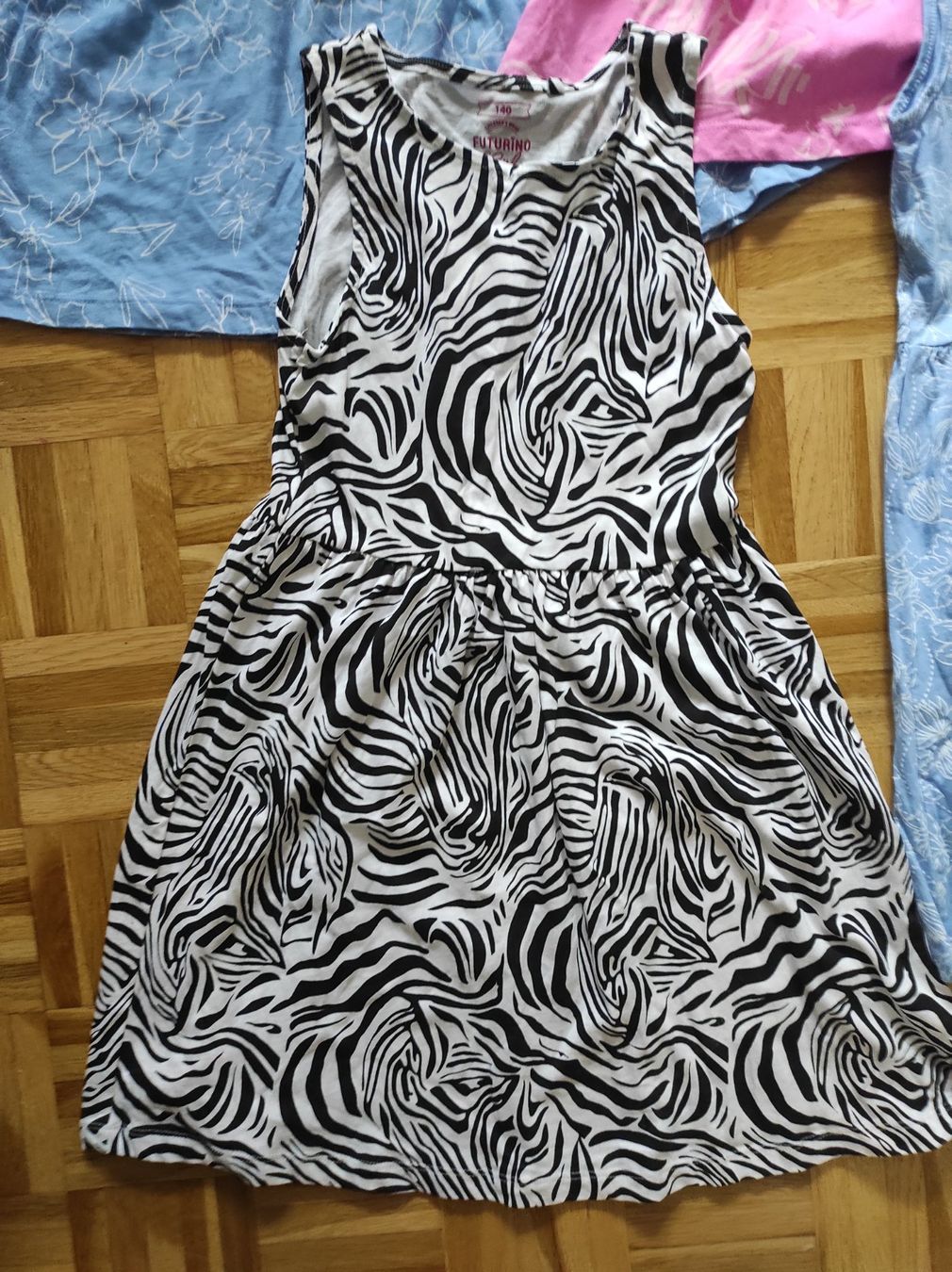 Vestiti & Gonne: 4 Robes de cotton t.128-134 cm – Nuovo (secondo la descrizione) da Renens VD venduto da cla_7zv5 3