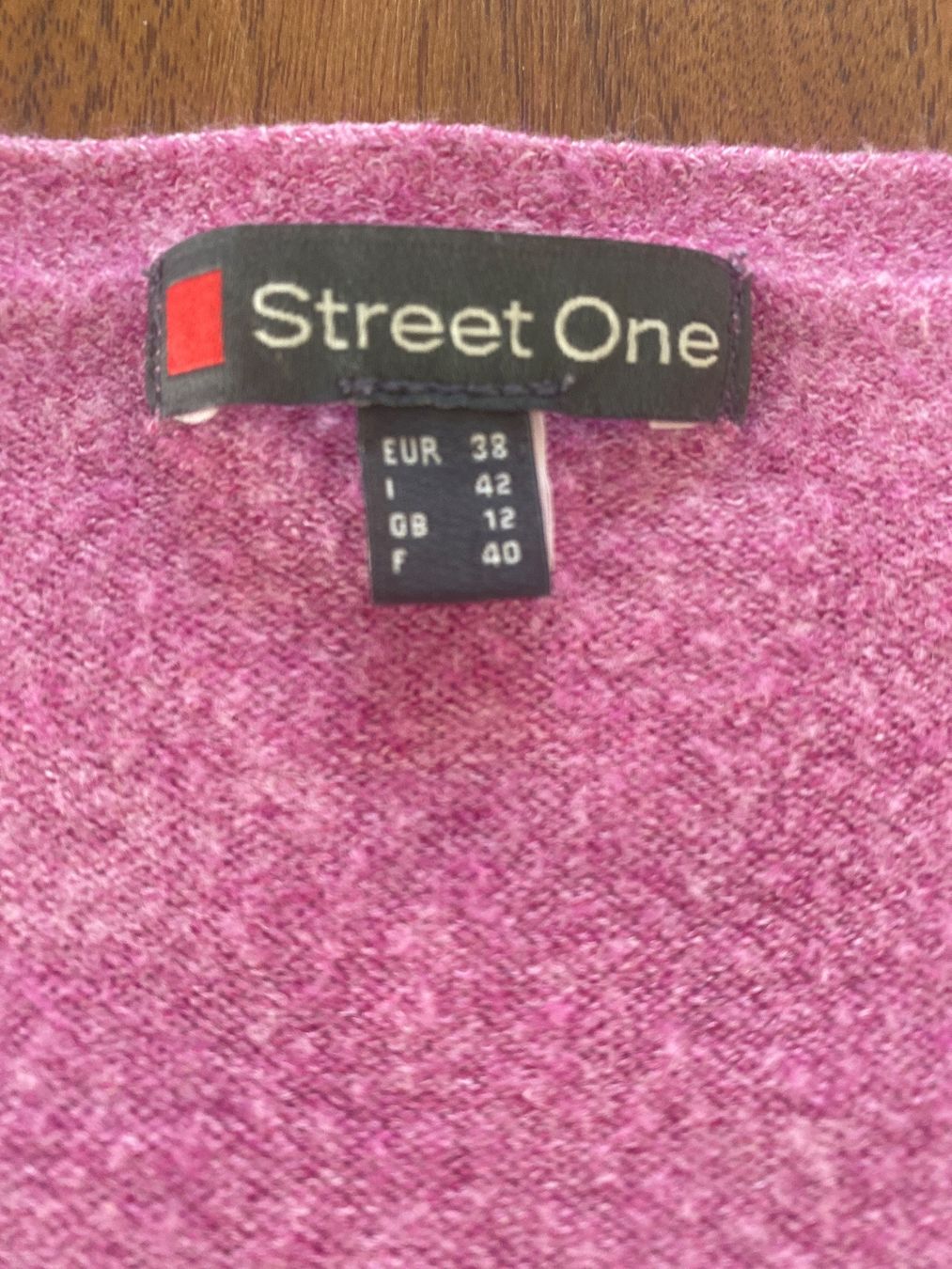 Pullover & Sweatshirts: Pullover Langarm Damen von Street One Grösse 38 – Gebraucht aus Schwyz von Trofana 2