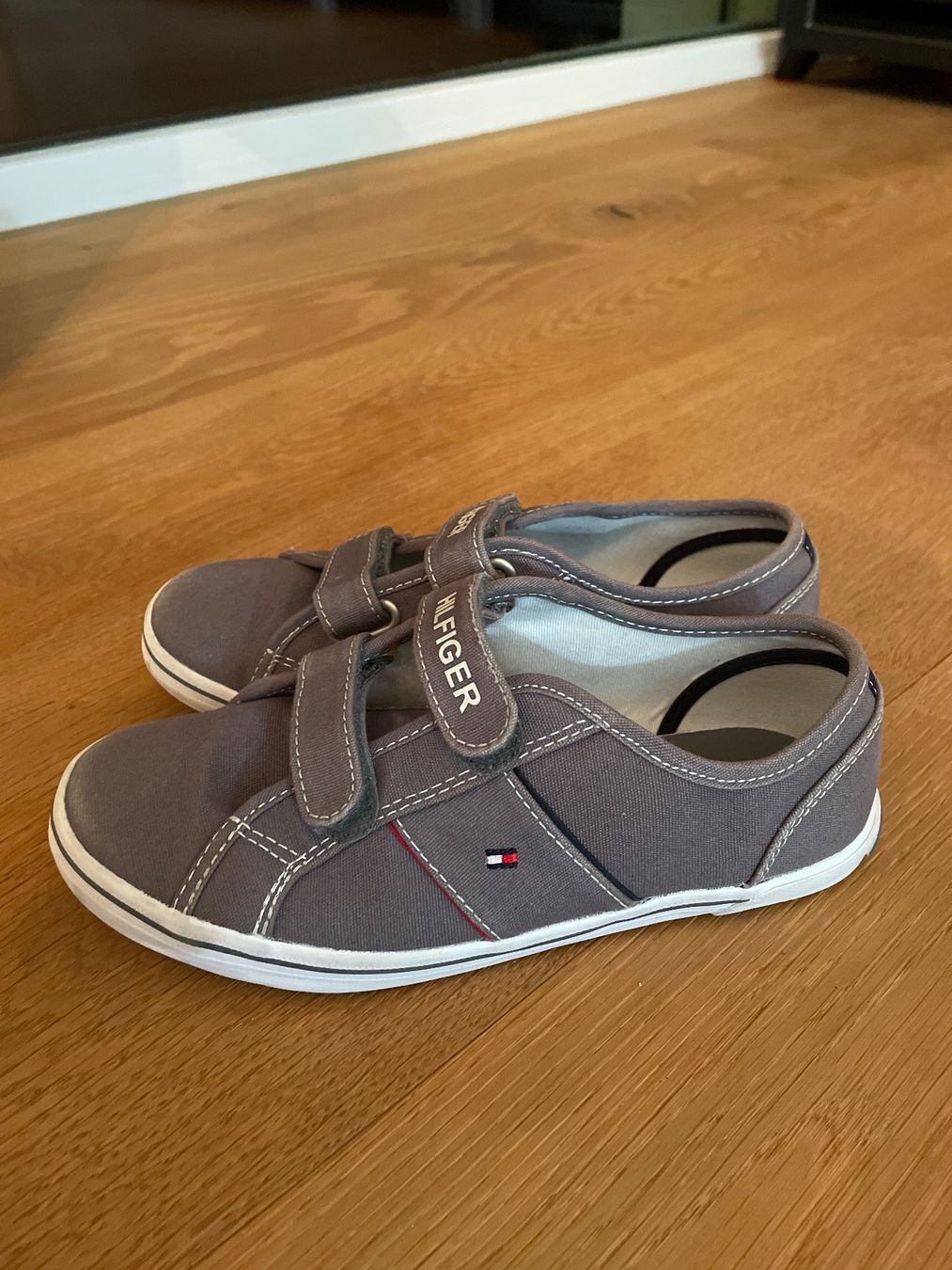 Tommy Hilfiger Scarpe per ragazzi: Schuhen – Usato da Kirchberg SG venduto da irirob 1