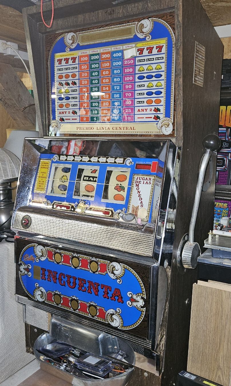 Machines à sous: Bally Dollar Mult. E-1096 – Défectueux à Thun par Engel114